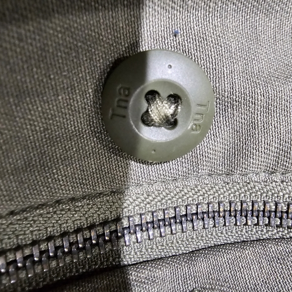 Aritzia TNA cargo utility jacket with hood Size 2 OVERSIZEDED - Picture 12 of 12